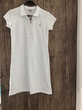 Etiketli burberry elbise