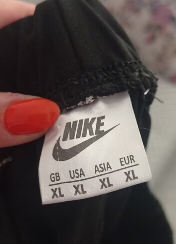 l Beden Nike kadın spor tayt şort