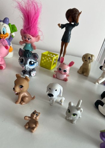 Renkli Mini Aksiyon Figürleri