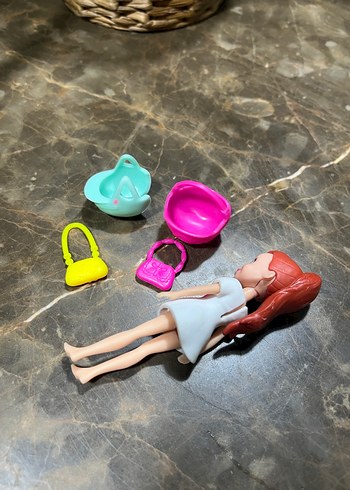  Beden Polly pocket bebeği ve aksesuarları