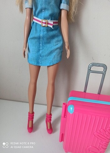 Beden Renk Barbie ve valizi 