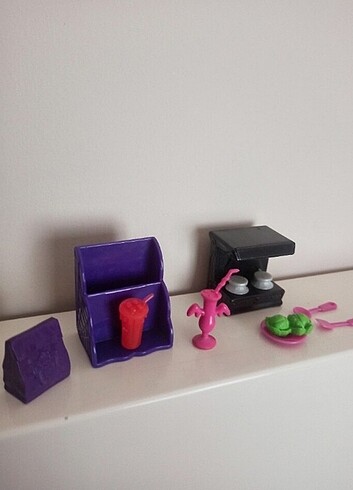 Monster high cafe paket figür oyuncak  - Görsel 3