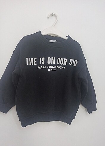 Zara sweatshirt