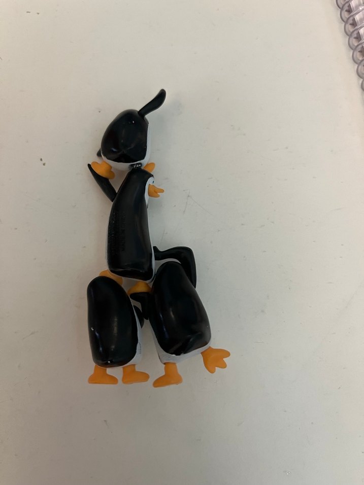 Renkli Penguen Aksiyon Figürleri - Görsel 2