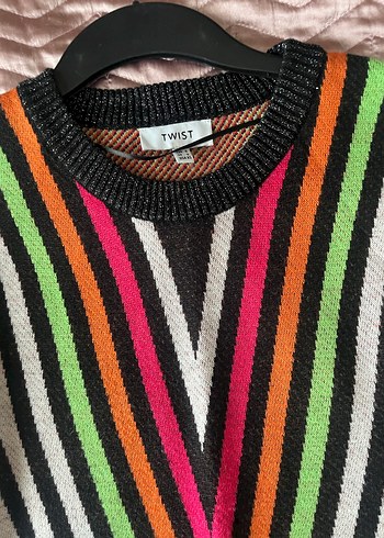 Çok Renkli Çizgili twist Kazak - Görsel 3