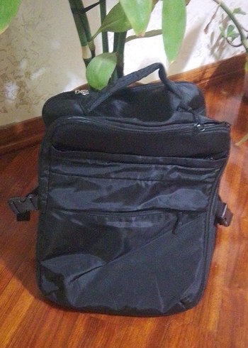 Primark Siyah Minimalist Sirt Cantasi