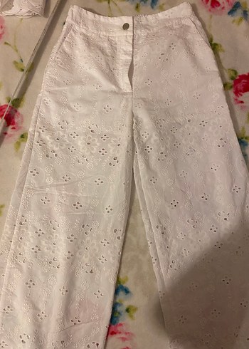Diğer Nakisli Dantel Detayli Beyaz Bluz Pantolon İkili Takim
