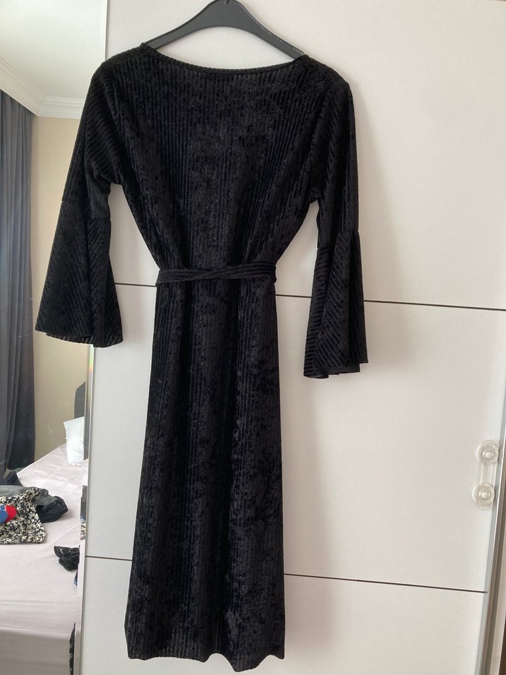 Midi Siyah Kadın Kadife Elbise - Görsel 4