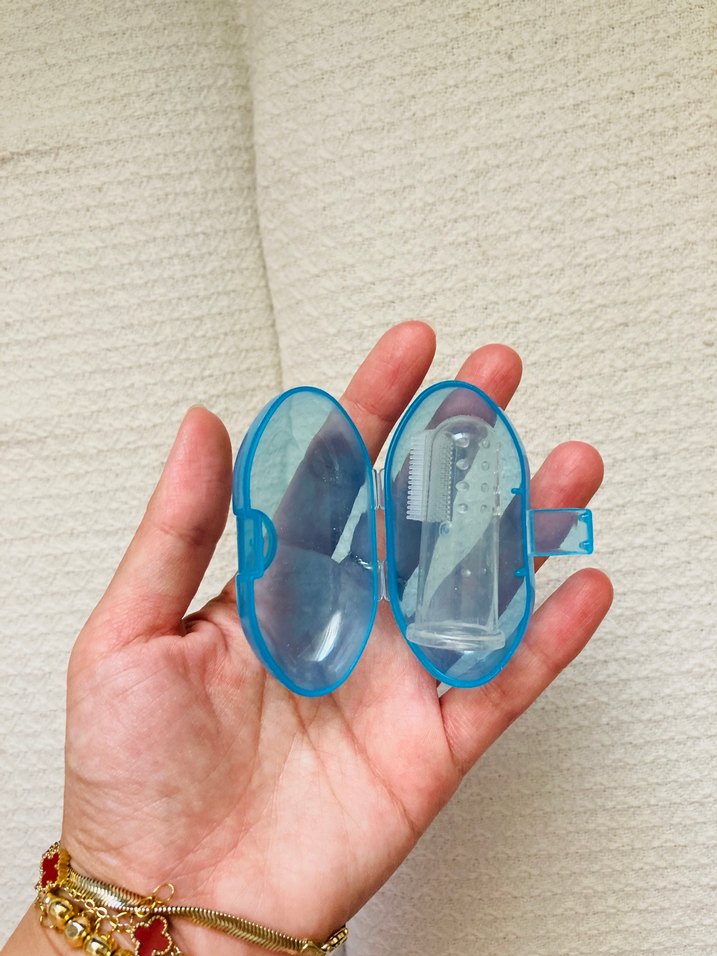 Bebek Parmak Diş Fırçası ve Koruyucu Kutusu - Görsel 2