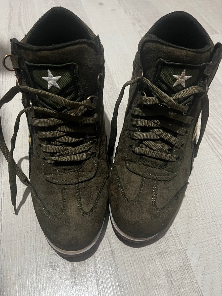 Haki Süet Bağcıklı Sneaker — görsel 6/8