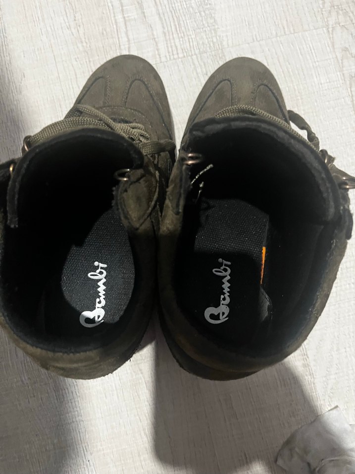 Haki Süet Bağcıklı Sneaker — görsel 7/8