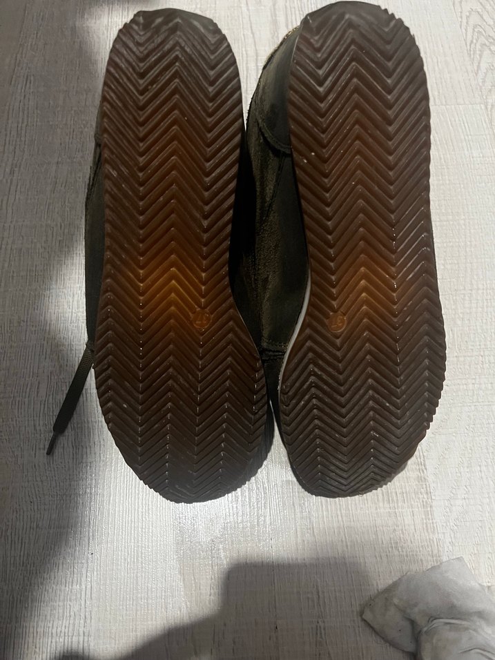 Haki Süet Bağcıklı Sneaker — görsel 4/8