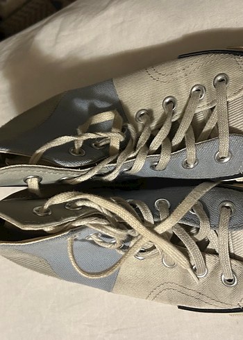 Converse Bej Gri Bagcikli Dusuk Bilekli Sneaker