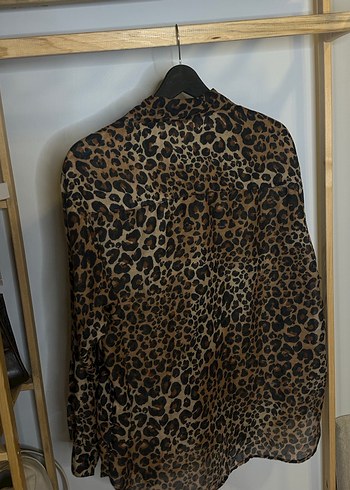 Kahverengi Leopar Desenli Düğmeli Kadın Gömlek - Görsel 3
