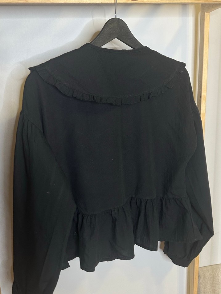 Siyah Fırfırlı Uzun Kollu Keten Bluz - Görsel 2