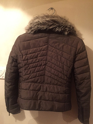 l Beden Bershka Premium Outerwear hakî rengi mont