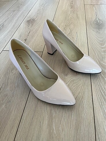 Diğer Stiletto