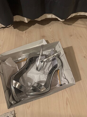 Silver Renk Topuklu Ayakkabı - Görsel 2