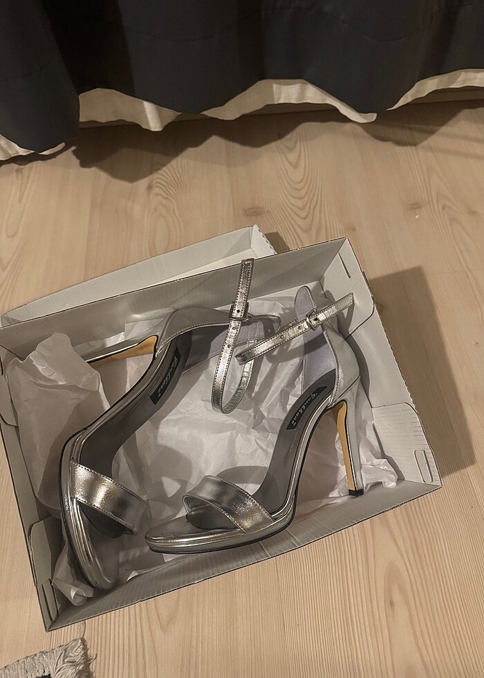 Silver Renk Topuklu Ayakkabı - Görsel 2