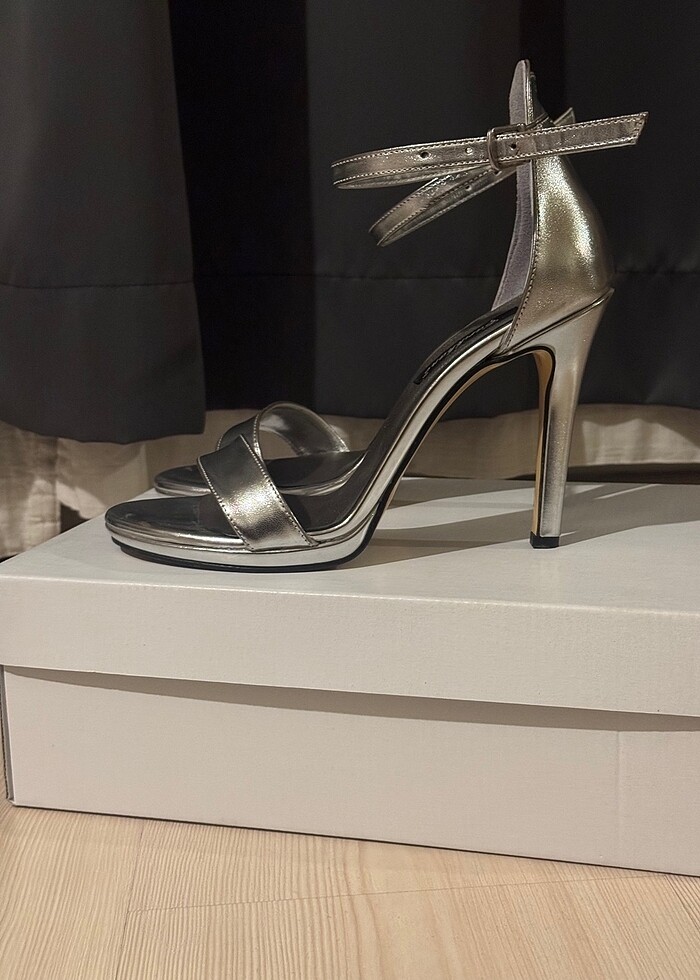 Silver Renk Topuklu Ayakkabı - Görsel 3