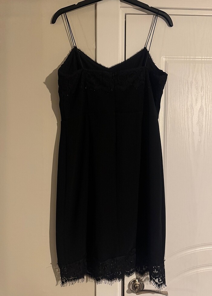 Gusto Marka Siyah Dantel Detay Elbise - Görsel 4