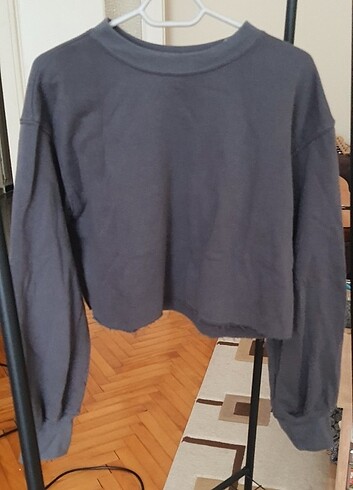 H&M Gri Crop Sweatshirt