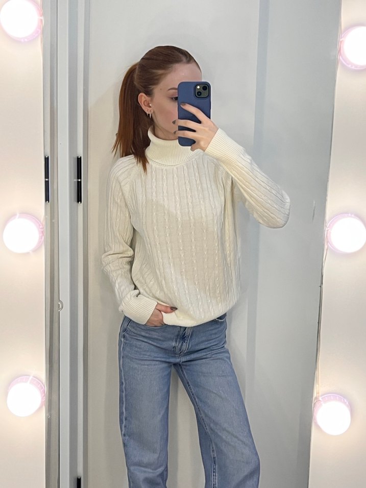 Kadın Beyaz Balıkçı Yaka Triko Kazak - Görsel 3