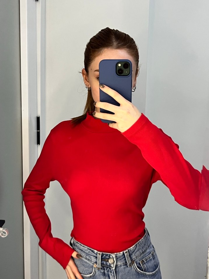 Kırmızı Yüksek Yaka Kadın Triko - Görsel 2