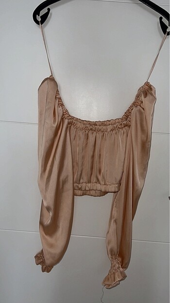 Crop saten bluz