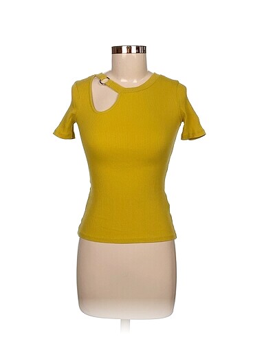 Dilvin T-shirt %70 İndirimli.