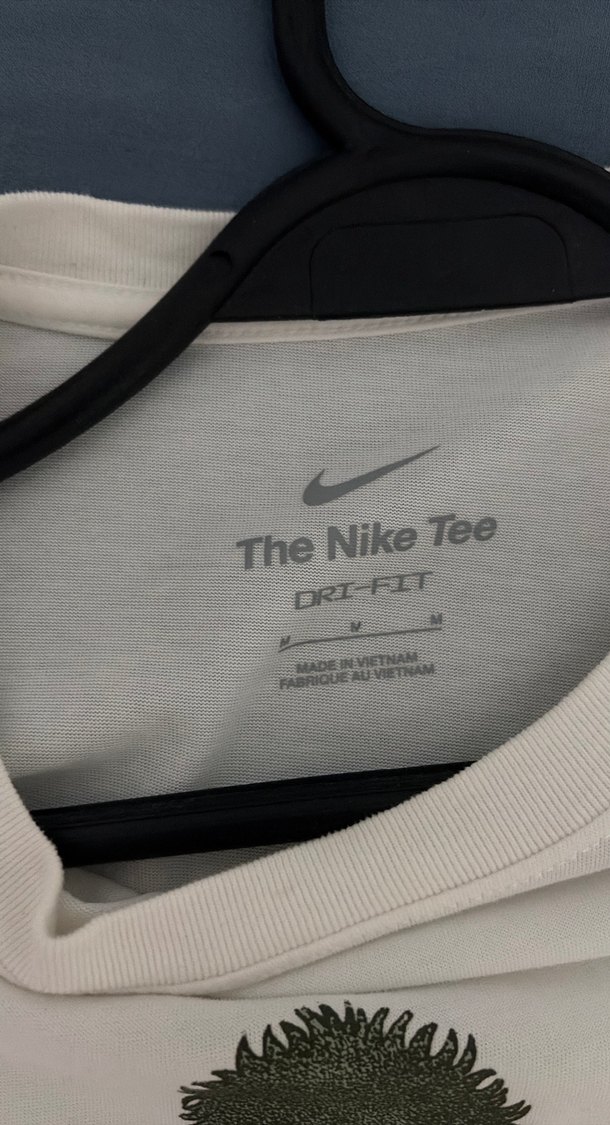 Nike Fitness Spor Beyaz Grafik Tişört M beden Orijinal — görsel 2/2