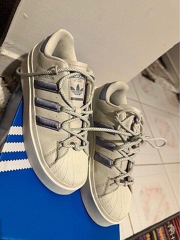 Adidas süperstar bonega