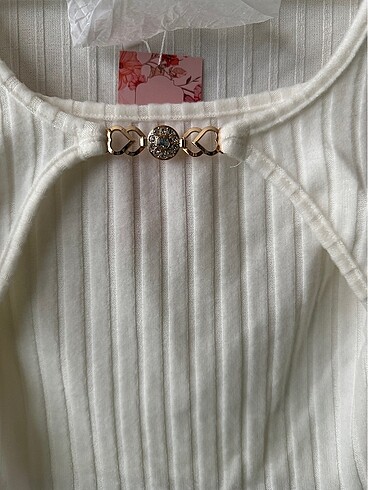 Urban Outfitters Uzun Kollu Beyaz Crop