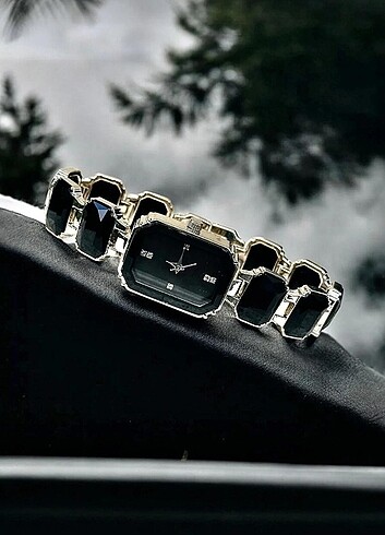 Swarovski Saat 