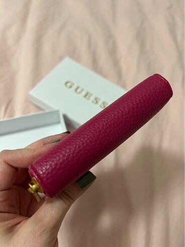 Beden Sıfır orijinal guess cüzdan