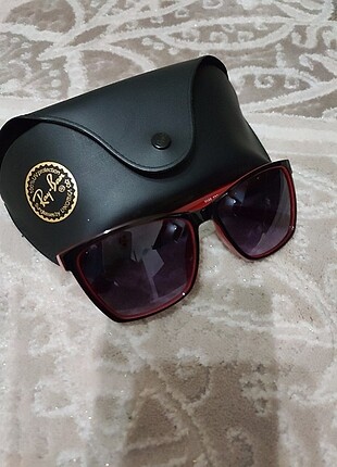 Ray-Ban Güneş gözlüğü