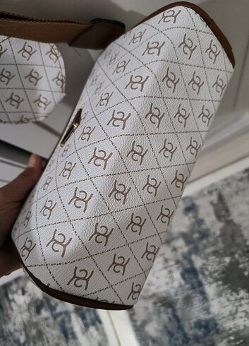  Beden Guess çanta 