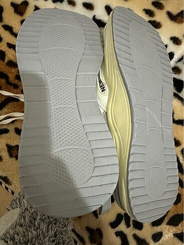 37 Beden Nike spor ayakkabı
