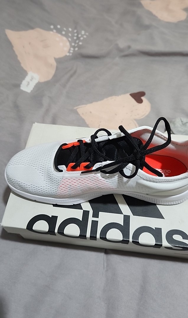 Adidas Beyaz Spor Ayakkabı — görsel 3/3
