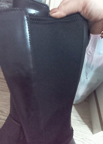 Siyah Tokalı Diz Boyu Kauçuk Bot - Görsel 7