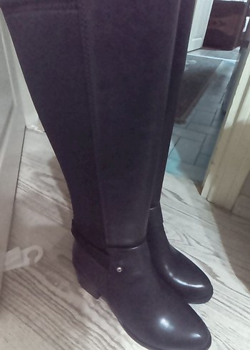 Siyah Tokalı Diz Boyu Kauçuk Bot - Görsel 4