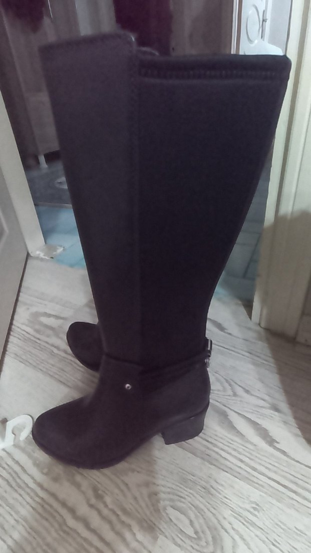 Siyah Tokalı Diz Boyu Kauçuk Bot - Görsel 2