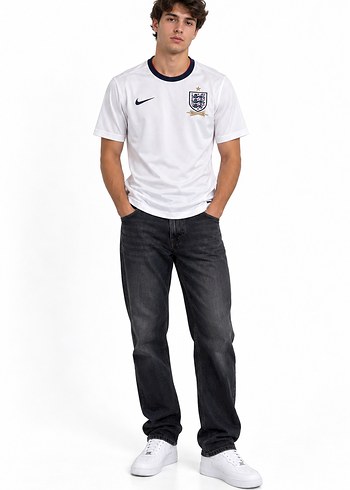 Nike İngiltere Formasi