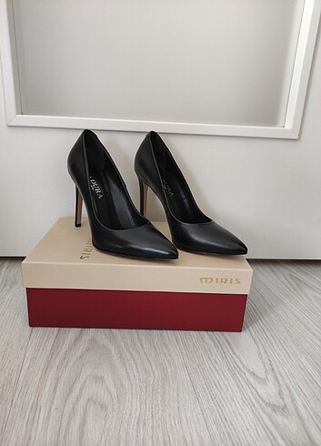 Siyah Stiletto