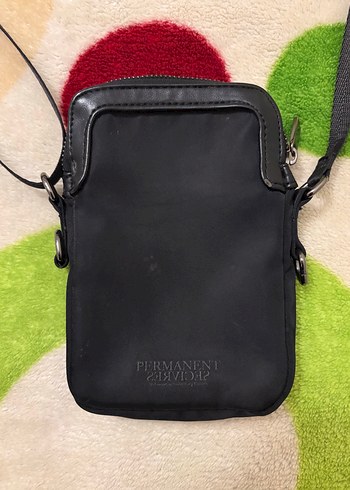 Bershka Siyah Minimal Capraz Canta Telefon Cantasi Unisex