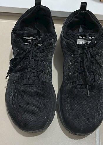 Skechers ürünü