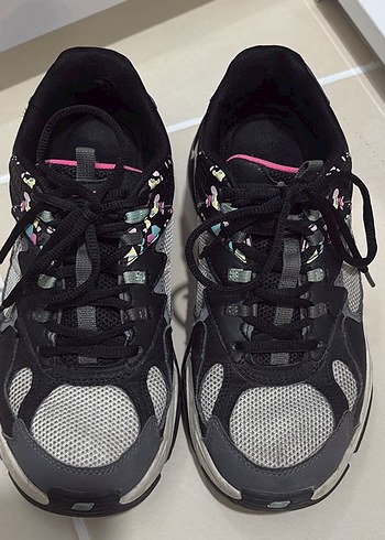 Skechers ürünü