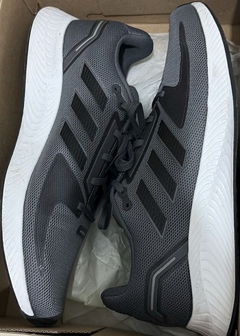 Adidas Erkek Siyah Bağcıklı Spor Ayakkabı