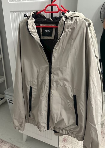 LC Waikiki Bej Kapusonlu Hafif Ceket