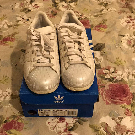 Adidas spor ayakkabı 
